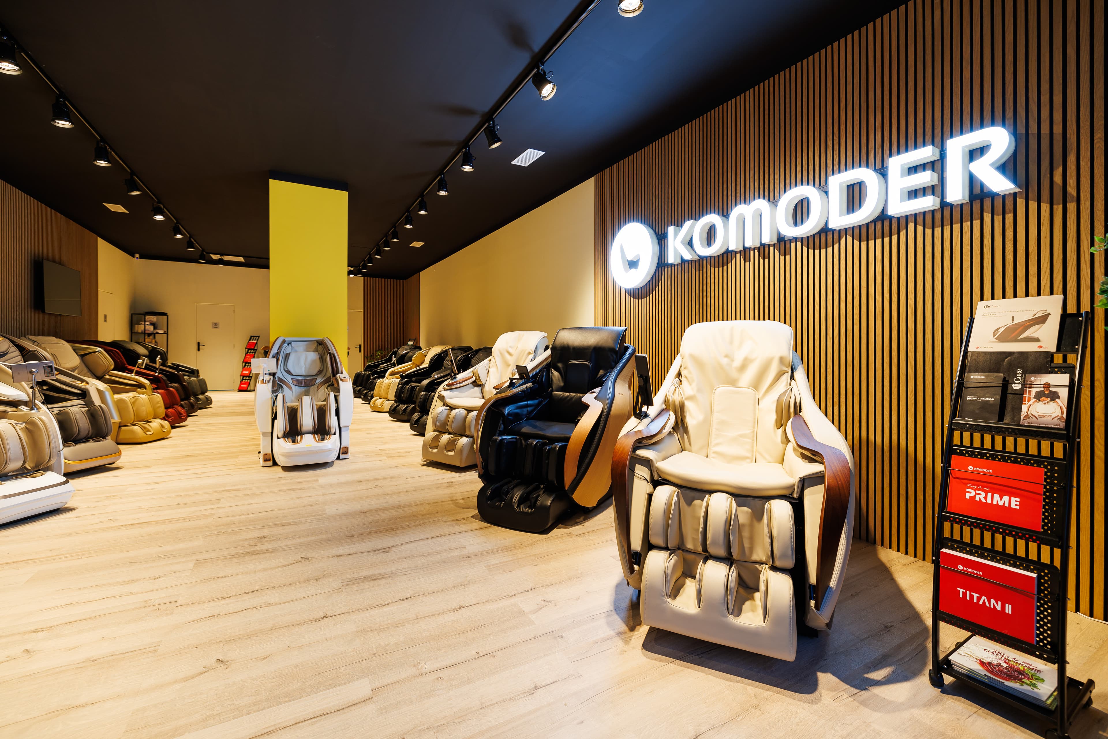Showroom_Komoder_Lyon_004 (1) (1).jpg